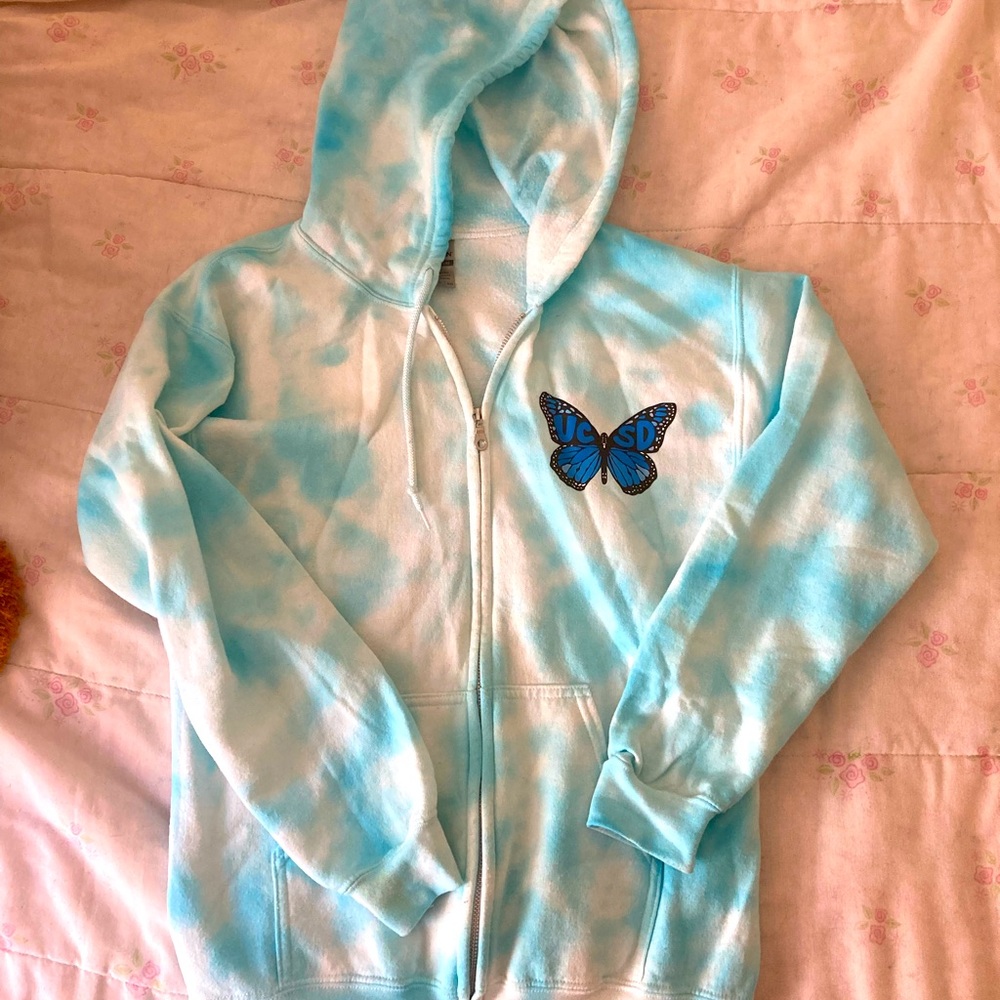UCSD sweatshirt